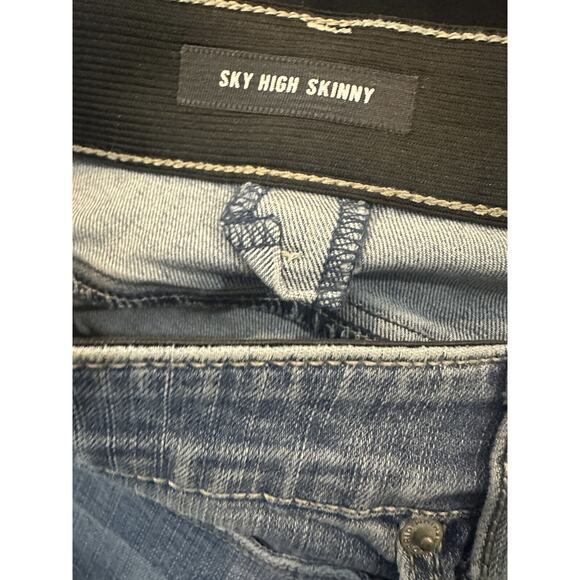 NWT Torrid Sky High Skinny Jean Premium Stretch Medium Wash Blue Plus Size 26 - Picture 10 of 12